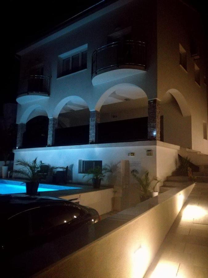 Villa Infinity Pinezići 外观 照片