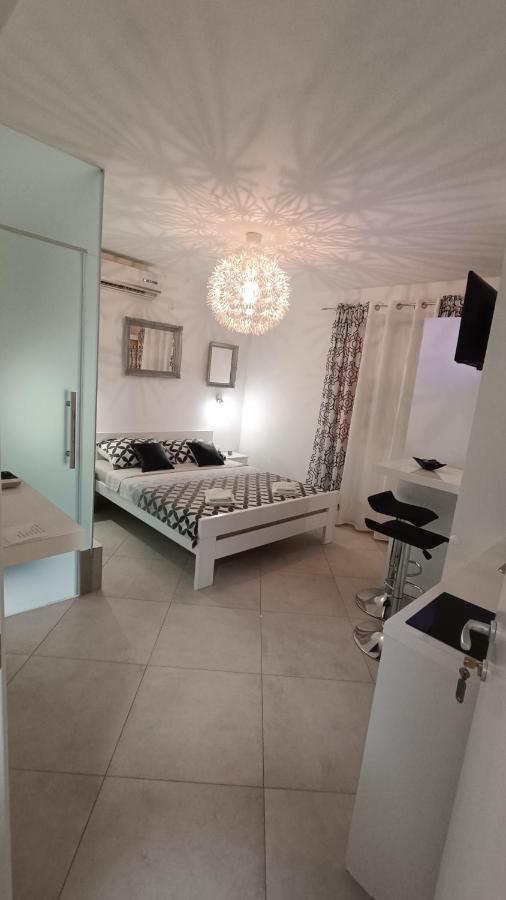 Villa Infinity Pinezići 外观 照片