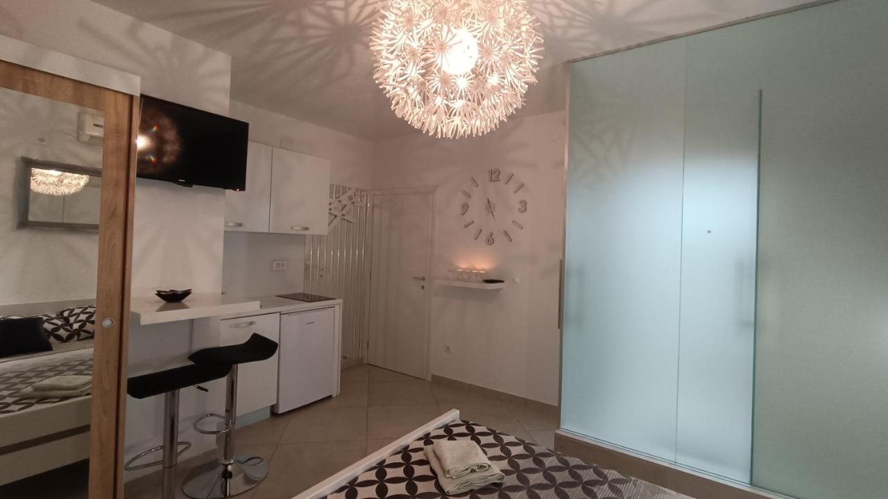 Villa Infinity Pinezići 外观 照片