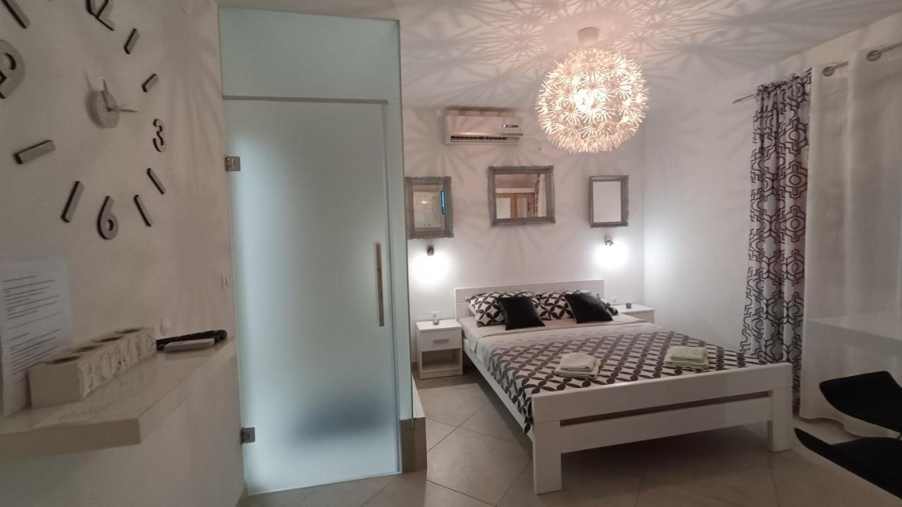 Villa Infinity Pinezići 外观 照片