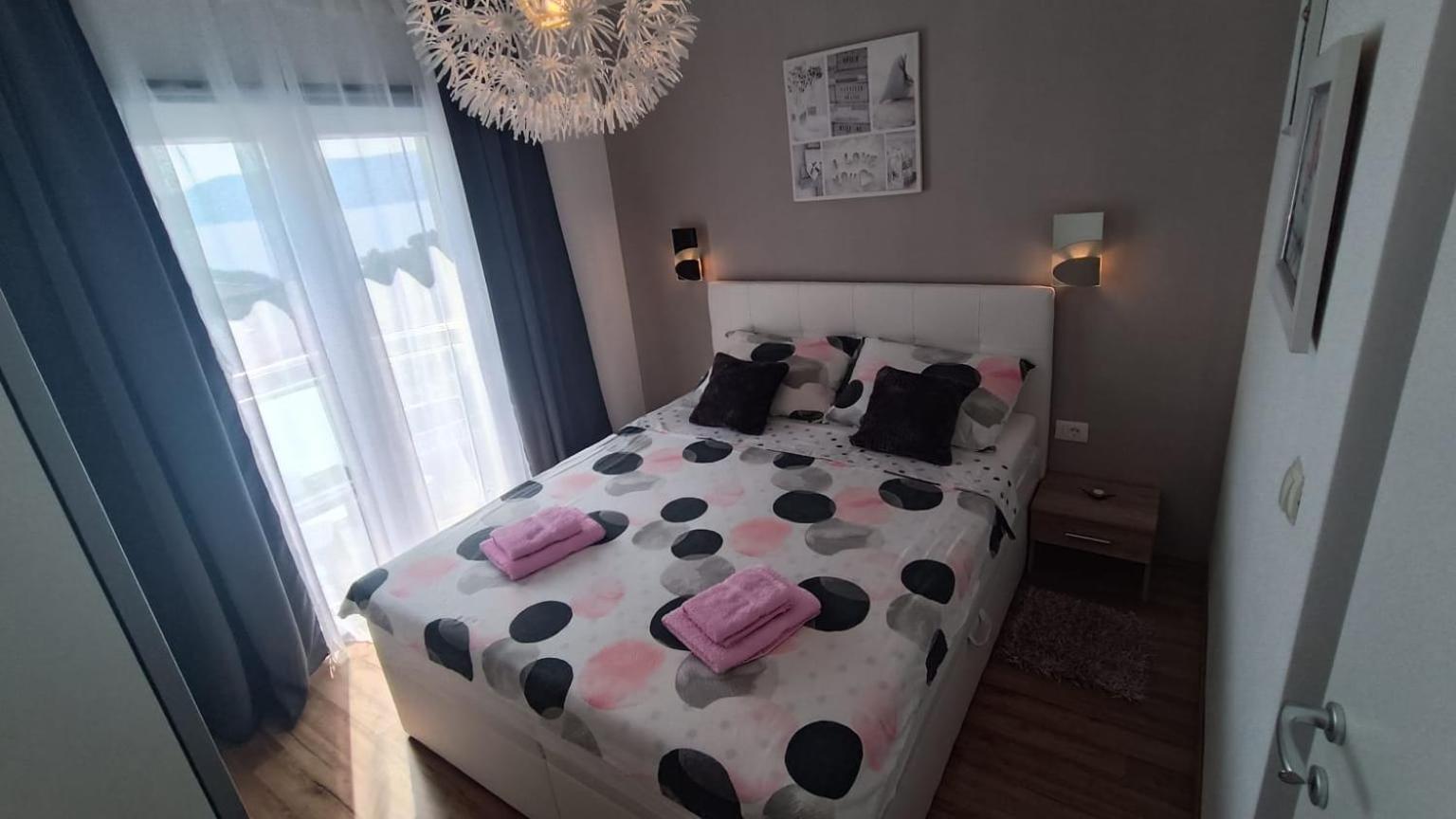 Villa Infinity Pinezići 外观 照片